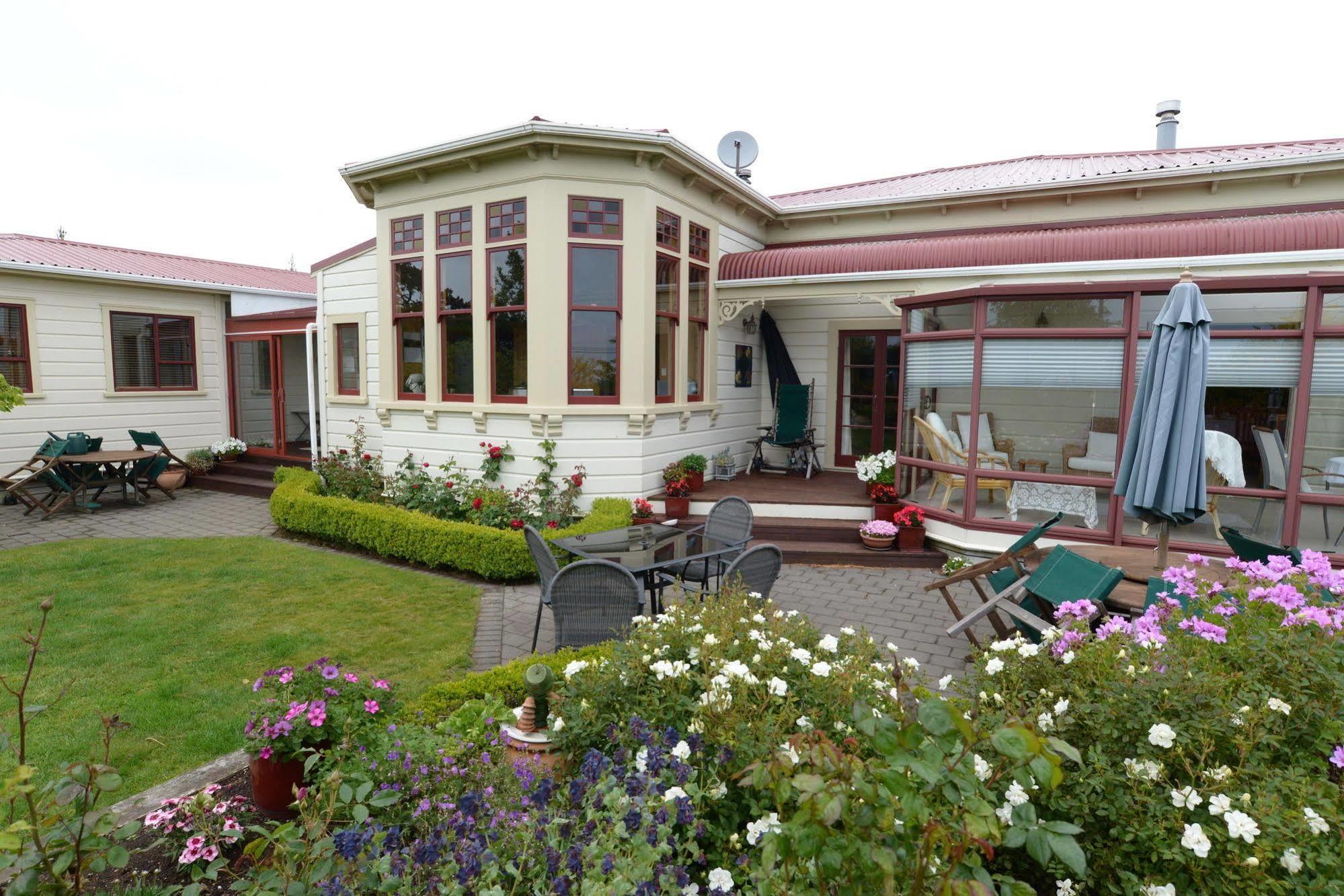 ניו פלימות' Villa Heights Bed And Breakfast מראה חיצוני תמונה